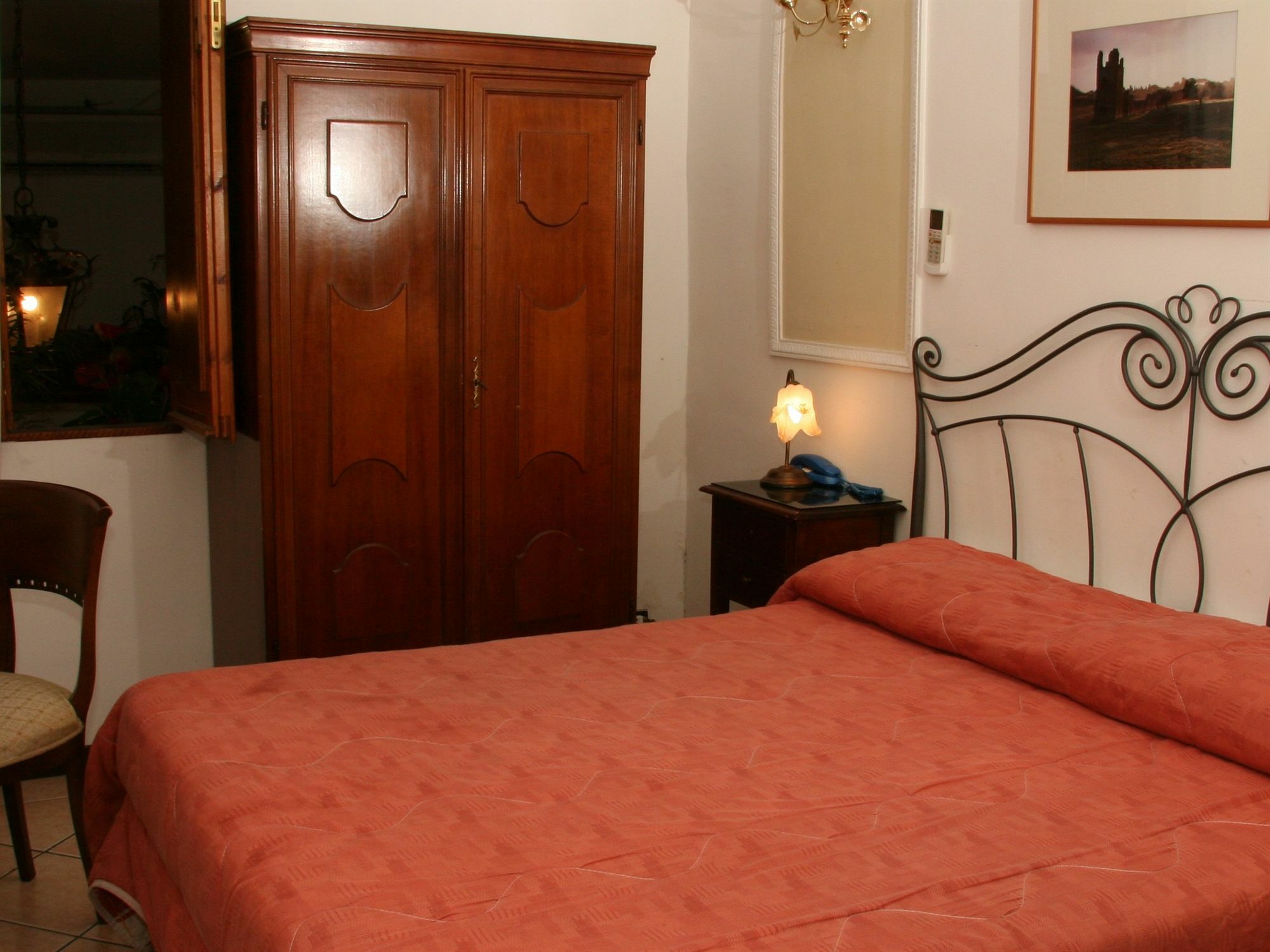 Gaudi Guesthouse ローマ エクステリア 写真