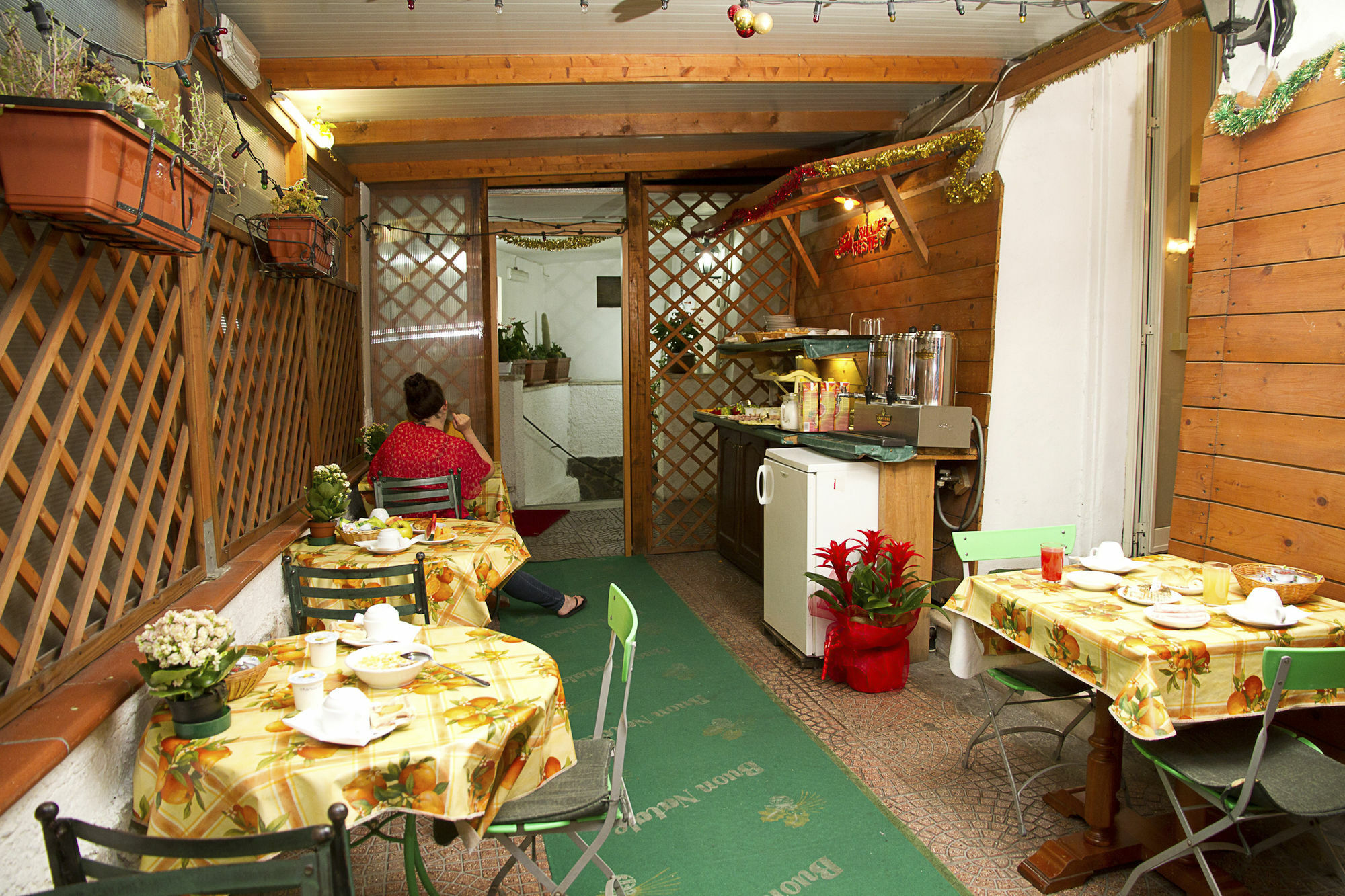 Gaudi Guesthouse ローマ エクステリア 写真
